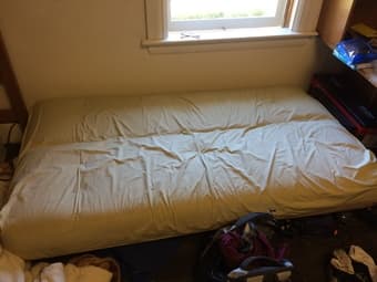 Free foldable futon 1