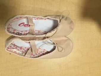 ballet shoes $15 1