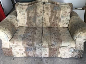 Free a pair of sofa 2