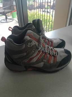 Merrell Women's Hiking Boots for Sale - $40 1