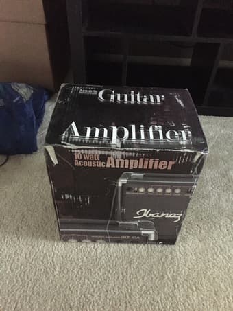 Selling Ibanez 10 W acoustic guitar amplifier - 30$ 1