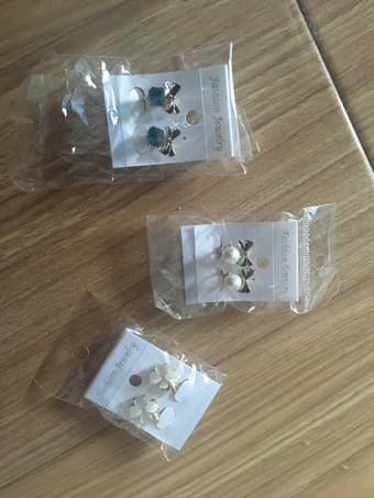 Clip-on Earrings,  pencil case，wallet 4