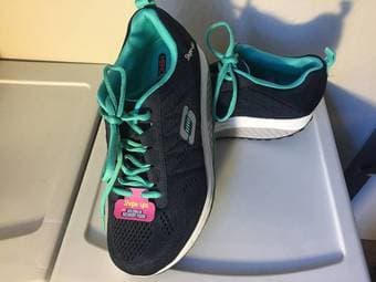 Skechers - shape ups shoes (size 6) - NEW! $40 1