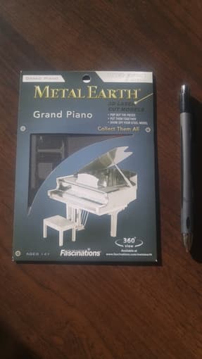 Metal Earth Grand Piano 3D Model Kit - $10 1