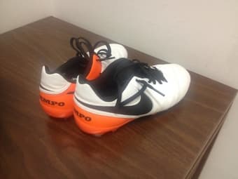 Soccer shoes - women's 1