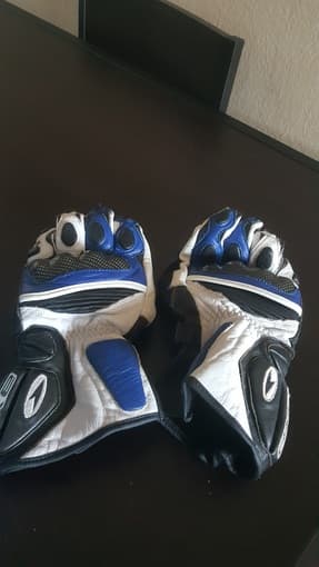 Motorcycle Helmet + Gloves (menlo park) 3