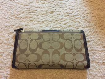 Coach wallet with signature canvas 2