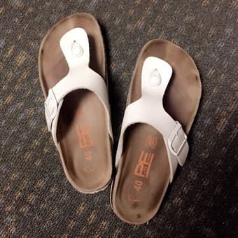 Selling Mock Birkenstocks 1