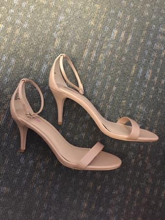 NEW Nude Heels (Size 9) 1