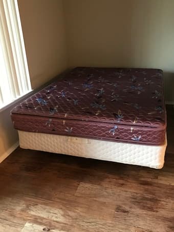 Moving--Free Furniture & Vacuum This Weekend Only 2