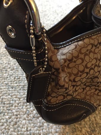 Coach Signature Purse 4