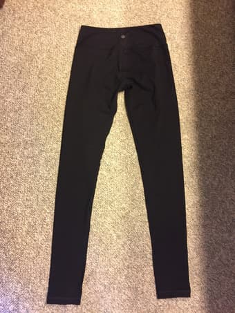 lululemon black wunder under leggings (full length)!! 1