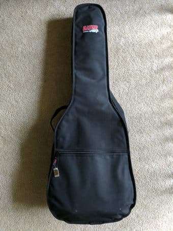 Selling Mitchell MO100S-VS guitar 2