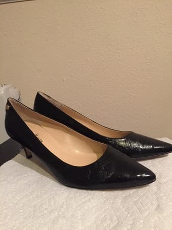 NWOT Neiman Marcus Eel-skin Black Low heel shoes 8 1
