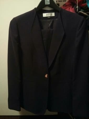 Women's business/work suit (Size 4-8) 4