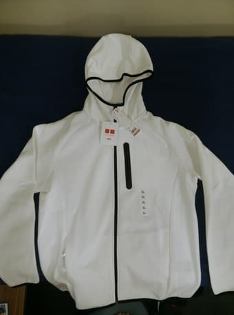 BRAND NEW White UNIQLO Full-Zip Hoodie 2