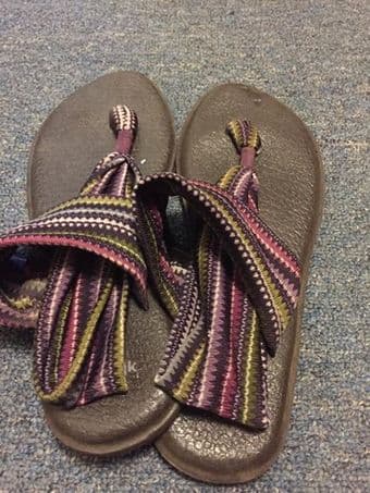 Sanuk sandals 1