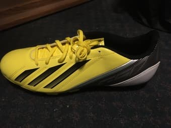 Adidas men's soccer cleats size 11 2