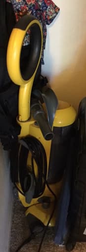 Free vacuum cleaner, has to be picked up tomorrow morning 1