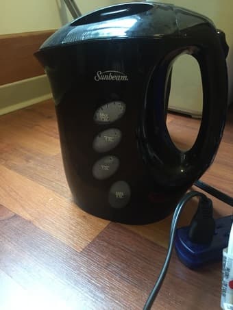 Electric kettle 1
