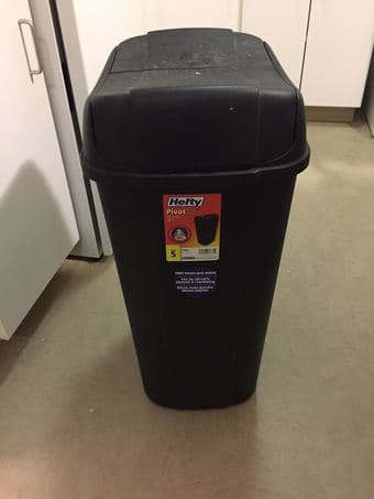 Former Roommates Left a Bounty: Microwaves, Vacuum, Kitchenware, etc. 2