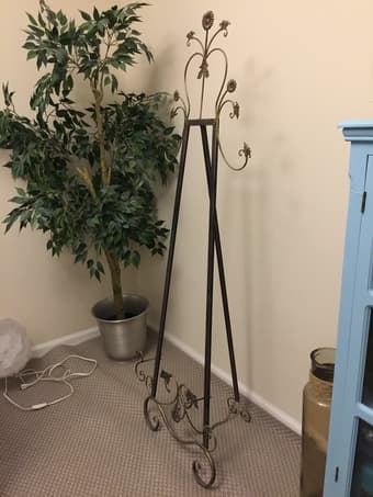 GREAT VALUE! Floor Easel for art display (new very clean high quality) 1