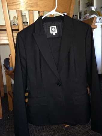 Anne Klein business suit - women's size 6 1