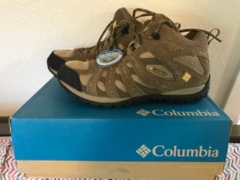 Redmond Mid Waterprood Hiking shoes size 9.5 1