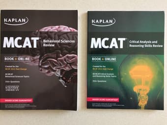 Kaplan MCAT review books and flashcards 1