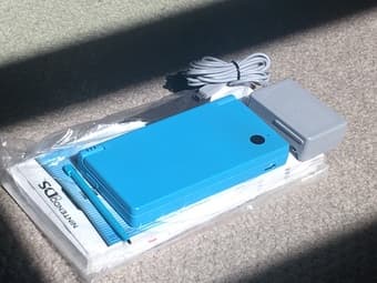 Nintendo DSi for Sale - Like New 1