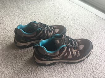 Size 8.5 Sturdy, Waterproof Women's Hiking Boots - Very Good Condition 1