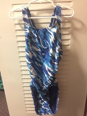 speedo endurance suit, size 26 (brand new) 1