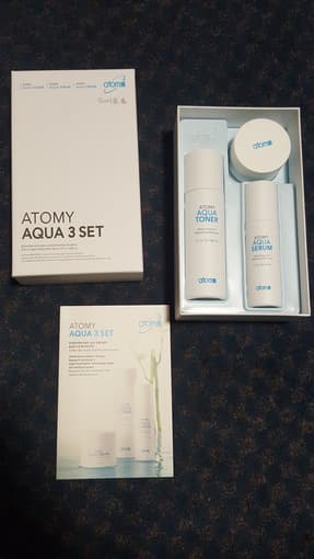 K-beauty Skin Care 3-piece Set (toner, essence, moisturizer) brand new 1