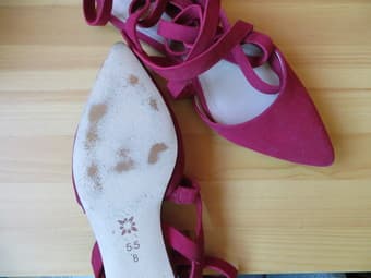BCBGeneration Berry-Colored Noel Flat Size 5.5 3