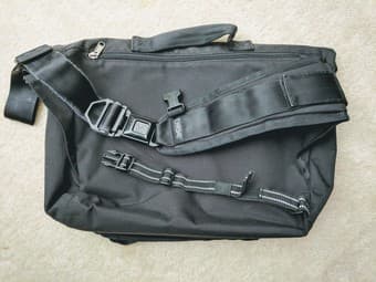 Chrome Buran Laptop Messenger Bag (all black) | Used 3