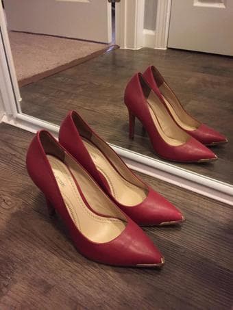 Pour la Victoire Christelle Metal-Tip Pump size 7 &  Dolce Vita sanda 2