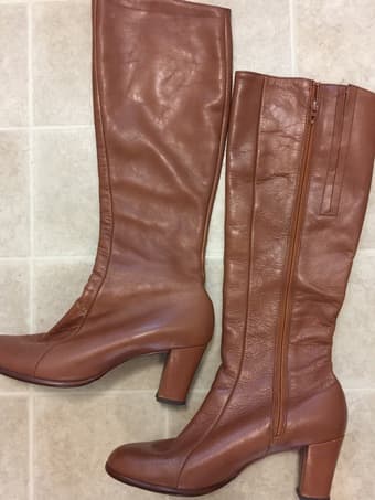 Woman boots 1