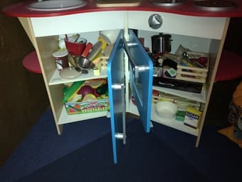 Play kitchen with accessories 1
