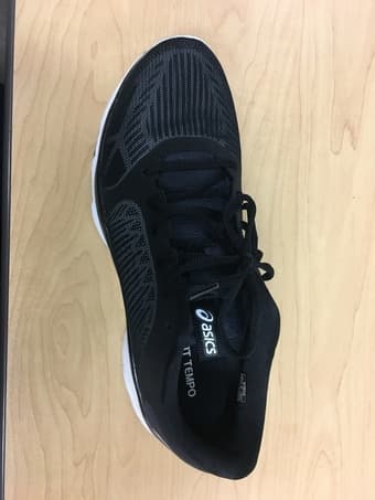 LOST: black Asics sneaker between Menlo Park and School of Medicine 1