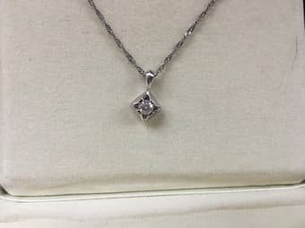 Sparkling Single Stone Diamond Necklace 1