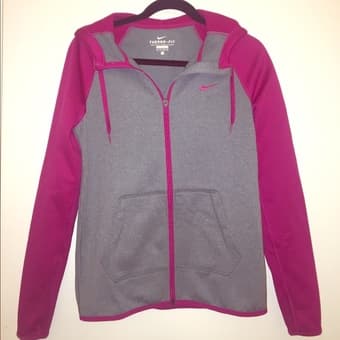 Hooded Nike Therma Fit 1