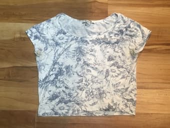 Forever 21 floral crop top (size M) 1