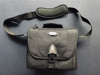 Canon EOS Digital Camera Bag 1