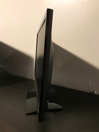 LG 23" LED Monitor 4