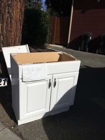 Free vanity and top 30” very new 1