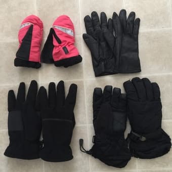 Snow gloves 1