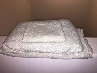 Bedding and towels 1
