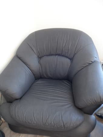 Free sofas~ 2
