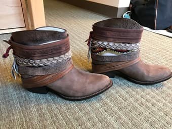 Size 8 boots -- Freebird -- only worn twice 1