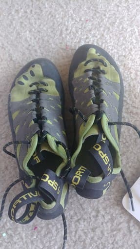 Used twice: Women's La Sportiva Climbing Shoes (Tarantulace) 1